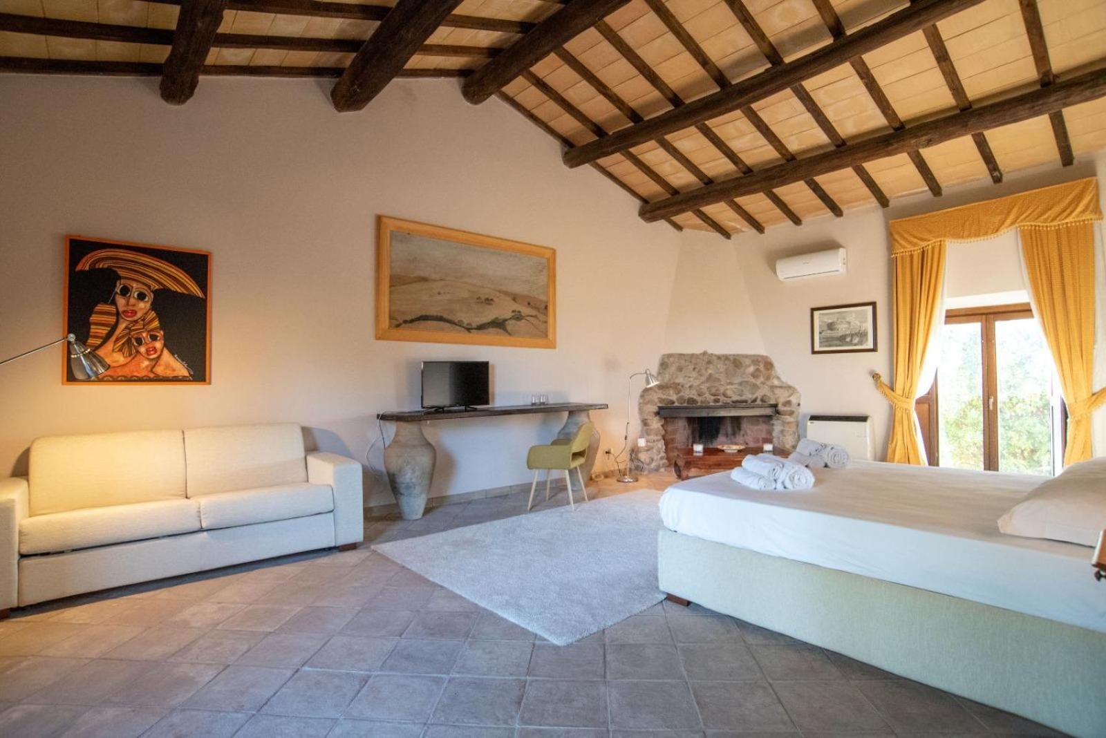 Agriturismo Cerrosughero Canino Exterior foto